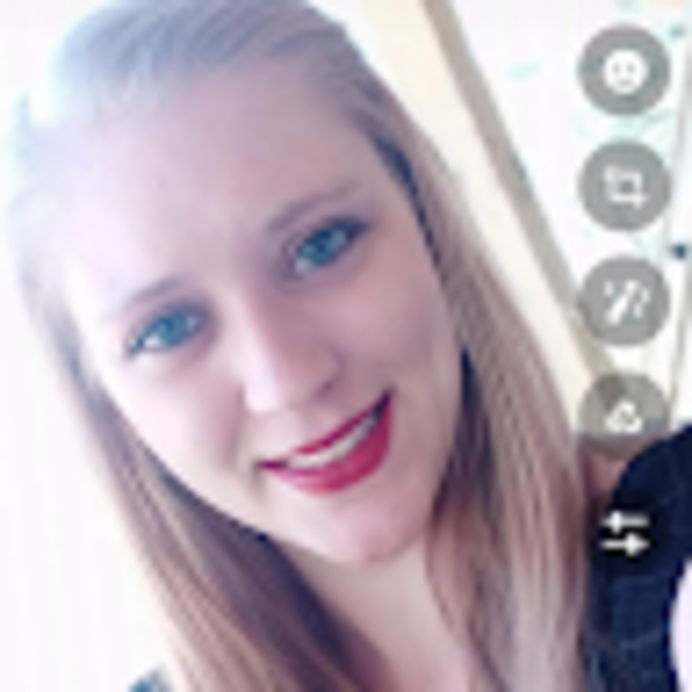 Meet your Posher, Selina